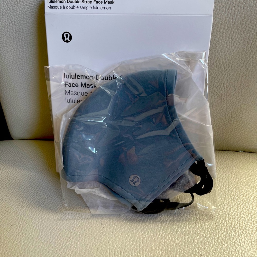 Lululemon Double Strap Face Mask